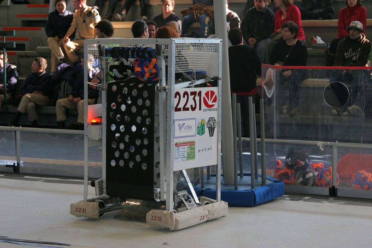 PacMan, our 2009 robot